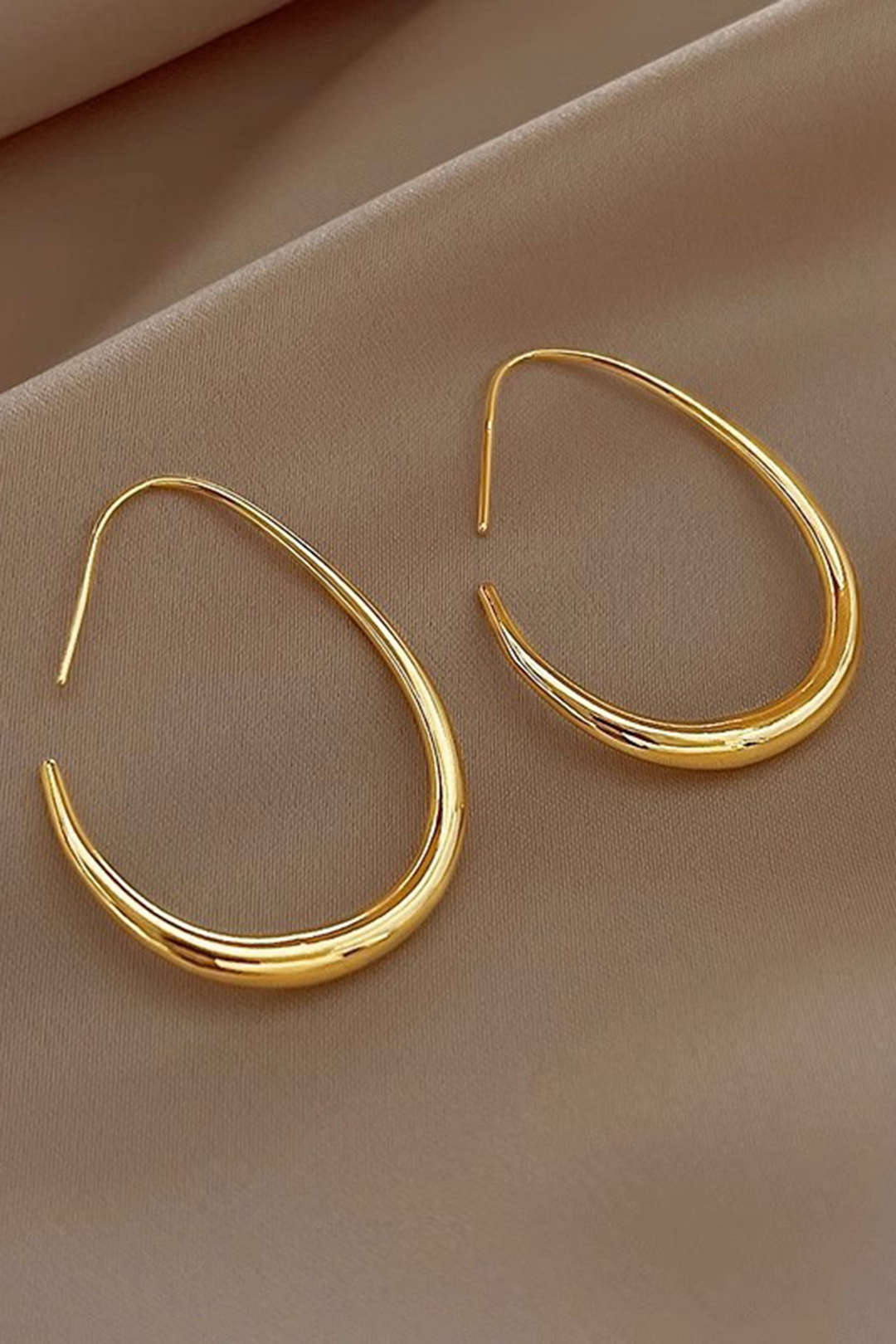 Metal Oval Earrings - Image 3