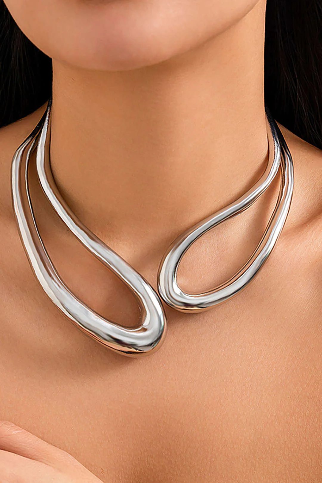 Cut Out Asymmetrical Necklace - Image 6